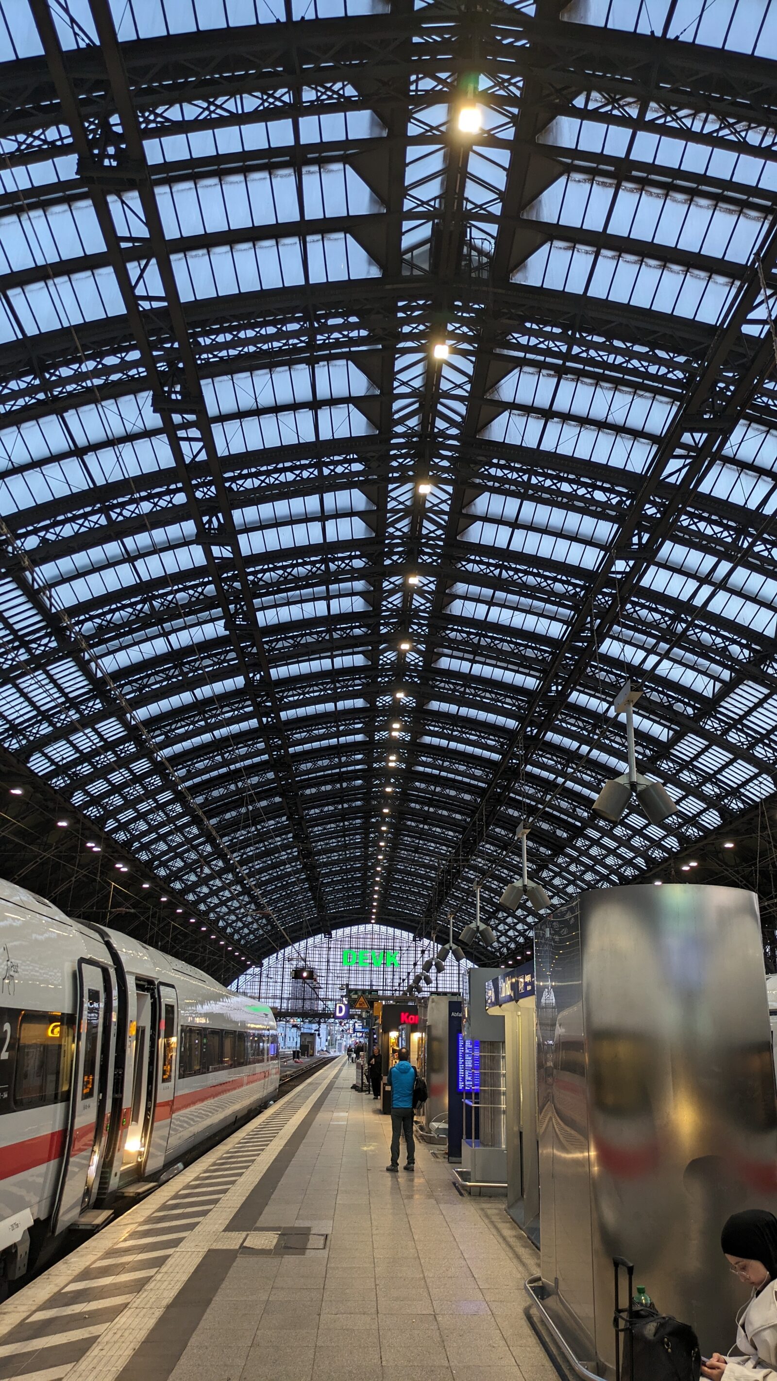 Ein Blick in den Kölner Hauptbahnhof