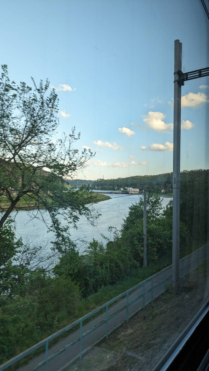 Blick auf die Elbe bei Děčín aus dem fahrenden Canopus.